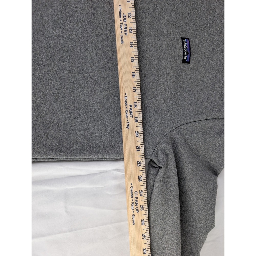 Patagonia Men's Medium Gray Crewneck Sweatshirt Logo Pullover STY39543 FA19 - Picture 8 of 14